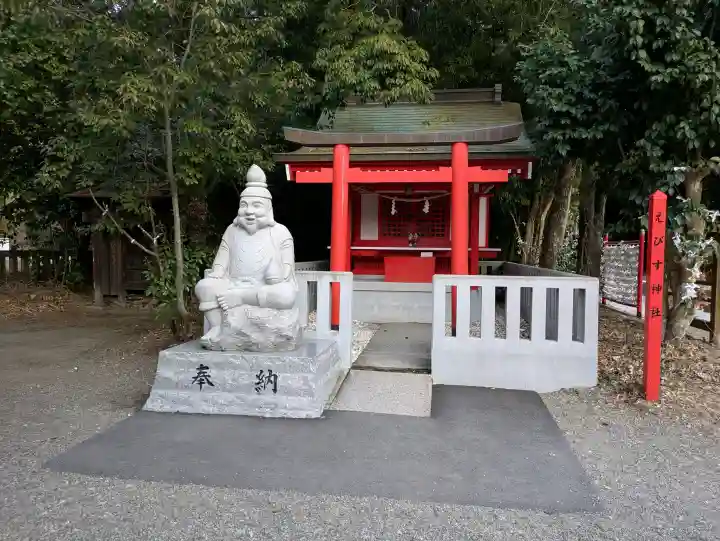 一葉稲荷神社の{uncategorized: "未分類", other: "その他", undefined: "問題あり", building: "その他建物", grave: "お墓", sacred_gate: "鳥居", guardian: "狛犬", statue: "像", buddha: "仏像", history: "歴史", nature: "自然", garden: "庭園", animal: "動物", pagoda: "塔", temizu: "手水舎", mountain_gate: "山門・神門", sanctuary: "本殿・本堂", subordinate: "末社・摂社", art: "芸術", scenery: "景色", jizo: "地蔵", ema: "絵馬", goshuin: "御朱印", omikuji: "おみくじ", items: "授与品その他", amulet: "お守り", goshuincho: "御朱印帳", eats: "食事", festival: "お祭り", votive_dance: "神楽", shichigosan: "七五三参", wedding: "結婚式", experience: "体験その他", initially: "初詣", around: "周辺", anti_infection: "感染症対策"}