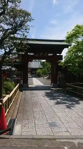 妙蓮寺の山門