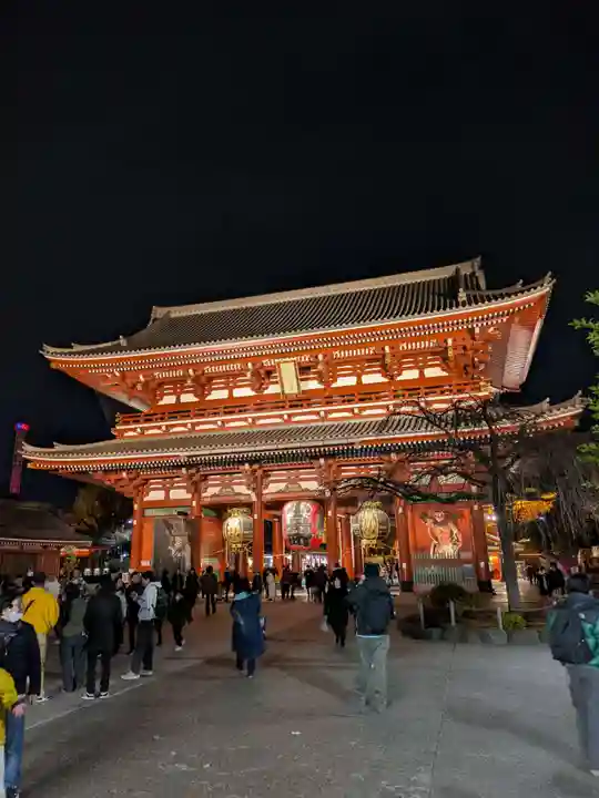 浅草寺の山門・神門