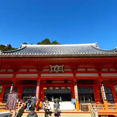 勝尾寺の本殿・本堂