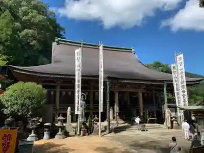 青岸渡寺の本殿・本堂