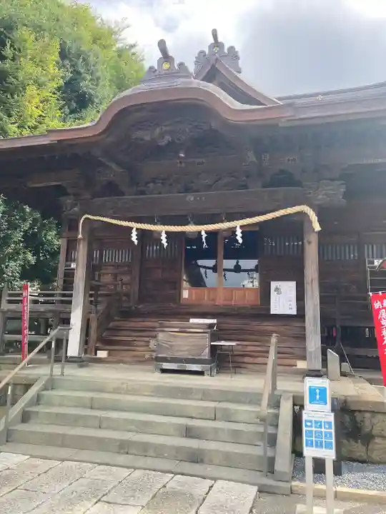 尾曳稲荷神社の本殿・本堂