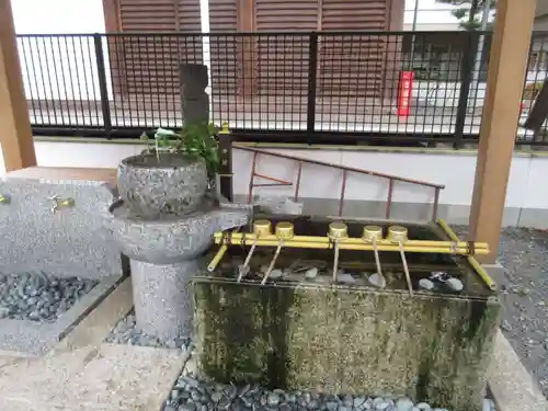 清浄華院の手水舎