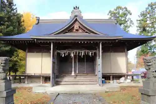 諏訪神社の本殿・本堂