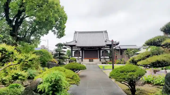 法田寺の本殿・本堂