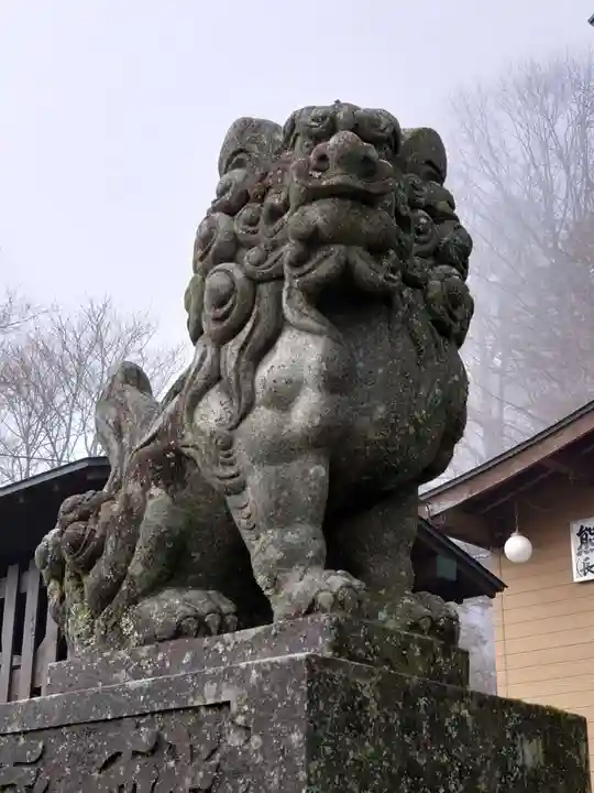 熊野皇大神社の狛犬
