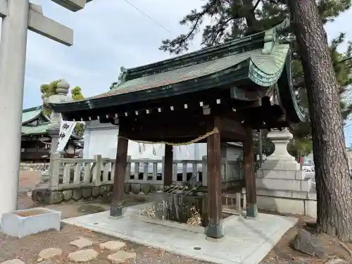 堤治神社の{uncategorized: "未分類", other: "その他", undefined: "問題あり", building: "その他建物", grave: "お墓", sacred_gate: "鳥居", guardian: "狛犬", statue: "像", buddha: "仏像", history: "歴史", nature: "自然", garden: "庭園", animal: "動物", pagoda: "塔", temizu: "手水舎", mountain_gate: "山門・神門", sanctuary: "本殿・本堂", subordinate: "末社・摂社", art: "芸術", scenery: "景色", jizo: "地蔵", ema: "絵馬", goshuin: "御朱印", omikuji: "おみくじ", items: "授与品その他", amulet: "お守り", goshuincho: "御朱印帳", eats: "食事", festival: "お祭り", votive_dance: "神楽", shichigosan: "七五三参", wedding: "結婚式", experience: "体験その他", initially: "初詣", around: "周辺", anti_infection: "感染症対策"}