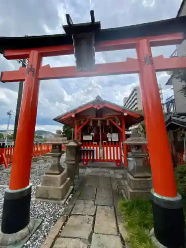 松明殿稲荷神社の鳥居