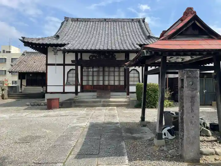 賢勝院の{uncategorized: "未分類", other: "その他", undefined: "問題あり", building: "その他建物", grave: "お墓", sacred_gate: "鳥居", guardian: "狛犬", statue: "像", buddha: "仏像", history: "歴史", nature: "自然", garden: "庭園", animal: "動物", pagoda: "塔", temizu: "手水舎", mountain_gate: "山門・神門", sanctuary: "本殿・本堂", subordinate: "末社・摂社", art: "芸術", scenery: "景色", jizo: "地蔵", ema: "絵馬", goshuin: "御朱印", omikuji: "おみくじ", items: "授与品その他", amulet: "お守り", goshuincho: "御朱印帳", eats: "食事", festival: "お祭り", votive_dance: "神楽", shichigosan: "七五三参", wedding: "結婚式", experience: "体験その他", initially: "初詣", around: "周辺", anti_infection: "感染症対策"}