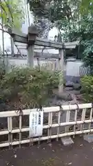 三囲神社の鳥居