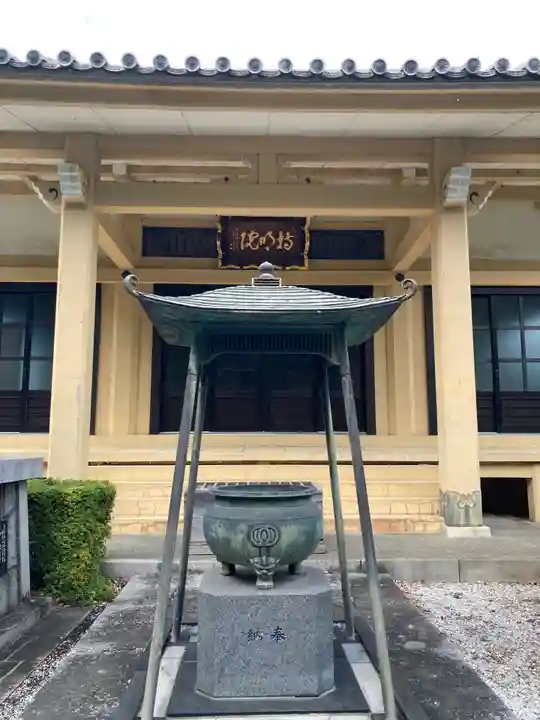 持明院の本殿・本堂