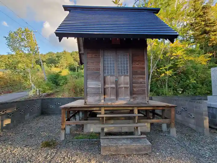 仁木神社の末社・摂社