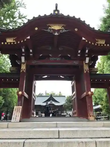 秩父神社の山門・神門