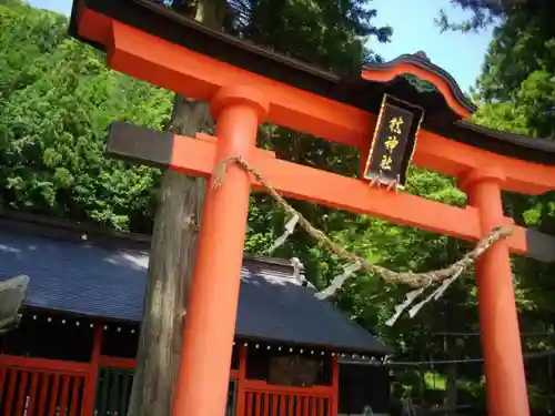 鎮神社の鳥居