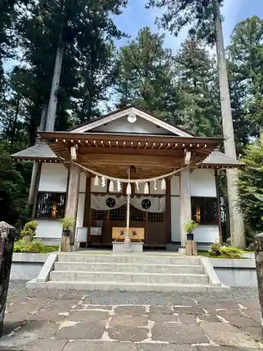 岩戸別神社の{uncategorized: "未分類", other: "その他", undefined: "問題あり", building: "その他建物", grave: "お墓", sacred_gate: "鳥居", guardian: "狛犬", statue: "像", buddha: "仏像", history: "歴史", nature: "自然", garden: "庭園", animal: "動物", pagoda: "塔", temizu: "手水舎", mountain_gate: "山門・神門", sanctuary: "本殿・本堂", subordinate: "末社・摂社", art: "芸術", scenery: "景色", jizo: "地蔵", ema: "絵馬", goshuin: "御朱印", omikuji: "おみくじ", items: "授与品その他", amulet: "お守り", goshuincho: "御朱印帳", eats: "食事", festival: "お祭り", votive_dance: "神楽", shichigosan: "七五三参", wedding: "結婚式", experience: "体験その他", initially: "初詣", around: "周辺", anti_infection: "感染症対策"}