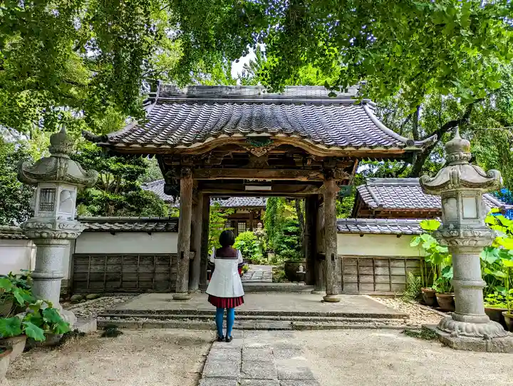 随応院(不遠寺隨應院)の山門・神門