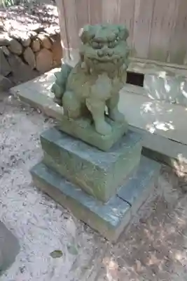 忍坂山口坐神社の狛犬
