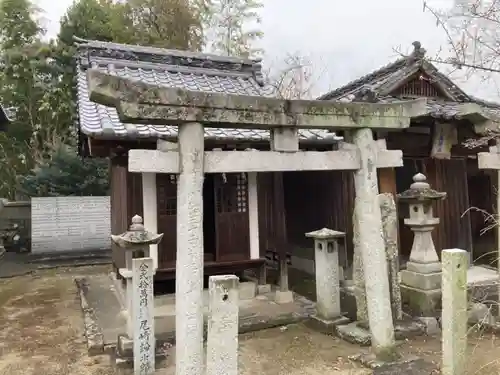 鶴岡八幡神社の末社・摂社
