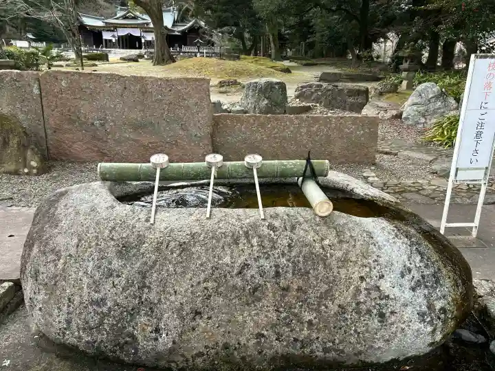 岐阜護國神社の{uncategorized: "未分類", other: "その他", undefined: "問題あり", building: "その他建物", grave: "お墓", sacred_gate: "鳥居", guardian: "狛犬", statue: "像", buddha: "仏像", history: "歴史", nature: "自然", garden: "庭園", animal: "動物", pagoda: "塔", temizu: "手水舎", mountain_gate: "山門・神門", sanctuary: "本殿・本堂", subordinate: "末社・摂社", art: "芸術", scenery: "景色", jizo: "地蔵", ema: "絵馬", goshuin: "御朱印", omikuji: "おみくじ", items: "授与品その他", amulet: "お守り", goshuincho: "御朱印帳", eats: "食事", festival: "お祭り", votive_dance: "神楽", shichigosan: "七五三参", wedding: "結婚式", experience: "体験その他", initially: "初詣", around: "周辺", anti_infection: "感染症対策"}