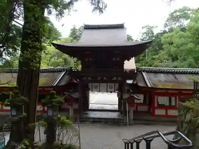 石上神宮の山門・神門