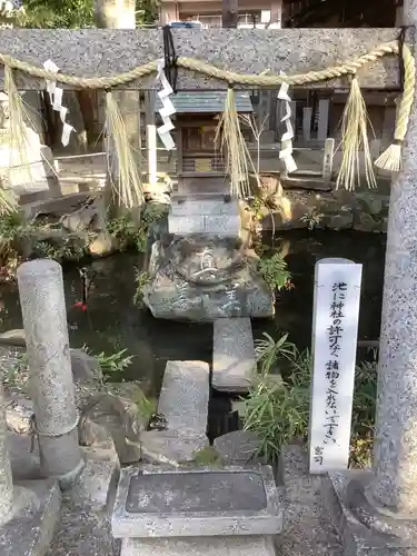 若宮八幡社の末社・摂社