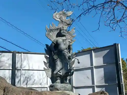 雲竜寺の{uncategorized: "未分類", other: "その他", undefined: "問題あり", building: "その他建物", grave: "お墓", sacred_gate: "鳥居", guardian: "狛犬", statue: "像", buddha: "仏像", history: "歴史", nature: "自然", garden: "庭園", animal: "動物", pagoda: "塔", temizu: "手水舎", mountain_gate: "山門・神門", sanctuary: "本殿・本堂", subordinate: "末社・摂社", art: "芸術", scenery: "景色", jizo: "地蔵", ema: "絵馬", goshuin: "御朱印", omikuji: "おみくじ", items: "授与品その他", amulet: "お守り", goshuincho: "御朱印帳", eats: "食事", festival: "お祭り", votive_dance: "神楽", shichigosan: "七五三参", wedding: "結婚式", experience: "体験その他", initially: "初詣", around: "周辺", anti_infection: "感染症対策"}