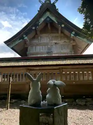 出雲大社の{uncategorized: "未分類", other: "その他", undefined: "問題あり", building: "その他建物", grave: "お墓", sacred_gate: "鳥居", guardian: "狛犬", statue: "像", buddha: "仏像", history: "歴史", nature: "自然", garden: "庭園", animal: "動物", pagoda: "塔", temizu: "手水舎", mountain_gate: "山門・神門", sanctuary: "本殿・本堂", subordinate: "末社・摂社", art: "芸術", scenery: "景色", jizo: "地蔵", ema: "絵馬", goshuin: "御朱印", omikuji: "おみくじ", items: "授与品その他", amulet: "お守り", goshuincho: "御朱印帳", eats: "食事", festival: "お祭り", votive_dance: "神楽", shichigosan: "七五三参", wedding: "結婚式", experience: "体験その他", initially: "初詣", around: "周辺", anti_infection: "感染症対策"}