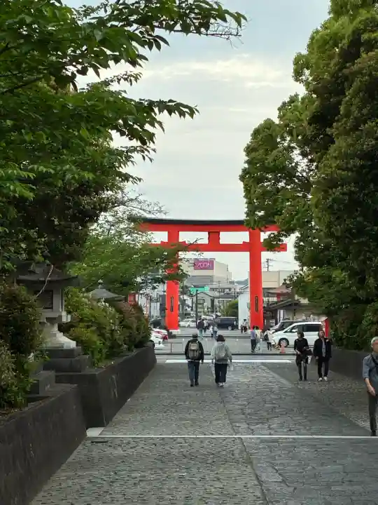 富士山本宮浅間大社の{uncategorized: "未分類", other: "その他", undefined: "問題あり", building: "その他建物", grave: "お墓", sacred_gate: "鳥居", guardian: "狛犬", statue: "像", buddha: "仏像", history: "歴史", nature: "自然", garden: "庭園", animal: "動物", pagoda: "塔", temizu: "手水舎", mountain_gate: "山門・神門", sanctuary: "本殿・本堂", subordinate: "末社・摂社", art: "芸術", scenery: "景色", jizo: "地蔵", ema: "絵馬", goshuin: "御朱印", omikuji: "おみくじ", items: "授与品その他", amulet: "お守り", goshuincho: "御朱印帳", eats: "食事", festival: "お祭り", votive_dance: "神楽", shichigosan: "七五三参", wedding: "結婚式", experience: "体験その他", initially: "初詣", around: "周辺", anti_infection: "感染症対策"}