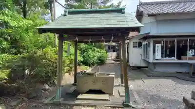 栄田神社の手水舎