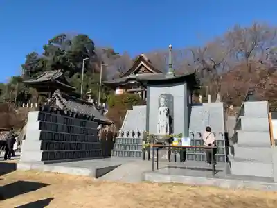 埼玉厄除け開運大師・龍泉寺（切り絵御朱印発祥の寺）のその他建物