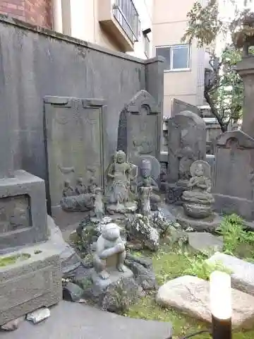 小野照崎神社の像