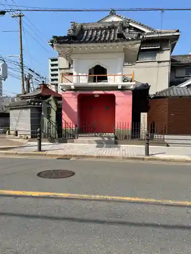 六大院の山門・神門