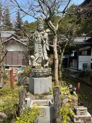 東光寺の{uncategorized: "未分類", other: "その他", undefined: "問題あり", building: "その他建物", grave: "お墓", sacred_gate: "鳥居", guardian: "狛犬", statue: "像", buddha: "仏像", history: "歴史", nature: "自然", garden: "庭園", animal: "動物", pagoda: "塔", temizu: "手水舎", mountain_gate: "山門・神門", sanctuary: "本殿・本堂", subordinate: "末社・摂社", art: "芸術", scenery: "景色", jizo: "地蔵", ema: "絵馬", goshuin: "御朱印", omikuji: "おみくじ", items: "授与品その他", amulet: "お守り", goshuincho: "御朱印帳", eats: "食事", festival: "お祭り", votive_dance: "神楽", shichigosan: "七五三参", wedding: "結婚式", experience: "体験その他", initially: "初詣", around: "周辺", anti_infection: "感染症対策"}