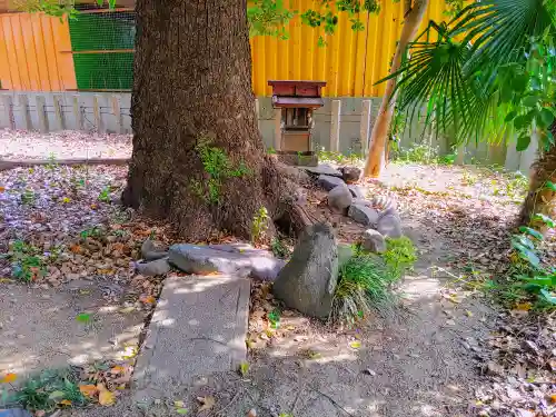 間黒神社（幸心）の末社・摂社