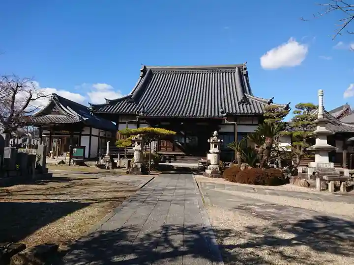 善導寺の本殿・本堂