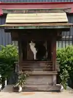 祠の動物