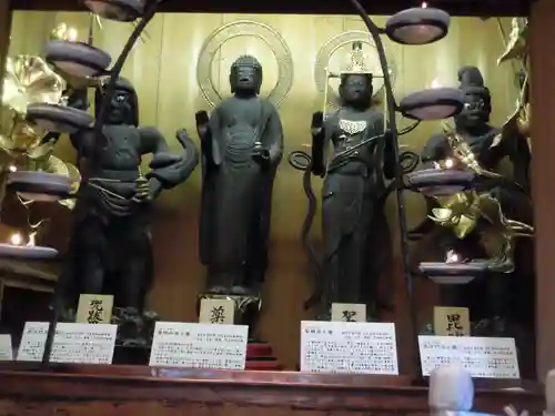 東阿閉薬師堂の芸術