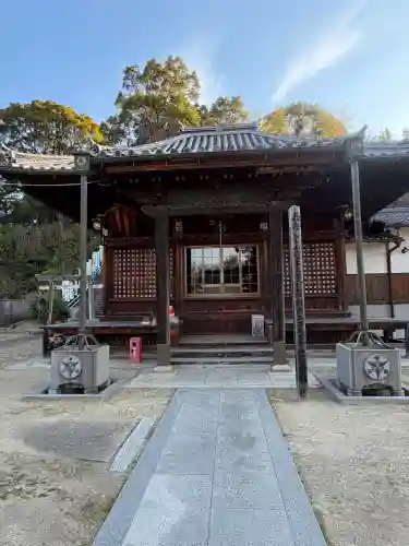 慈雲寺の{uncategorized: "未分類", other: "その他", undefined: "問題あり", building: "その他建物", grave: "お墓", sacred_gate: "鳥居", guardian: "狛犬", statue: "像", buddha: "仏像", history: "歴史", nature: "自然", garden: "庭園", animal: "動物", pagoda: "塔", temizu: "手水舎", mountain_gate: "山門・神門", sanctuary: "本殿・本堂", subordinate: "末社・摂社", art: "芸術", scenery: "景色", jizo: "地蔵", ema: "絵馬", goshuin: "御朱印", omikuji: "おみくじ", items: "授与品その他", amulet: "お守り", goshuincho: "御朱印帳", eats: "食事", festival: "お祭り", votive_dance: "神楽", shichigosan: "七五三参", wedding: "結婚式", experience: "体験その他", initially: "初詣", around: "周辺", anti_infection: "感染症対策"}