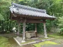 泉竜院の手水