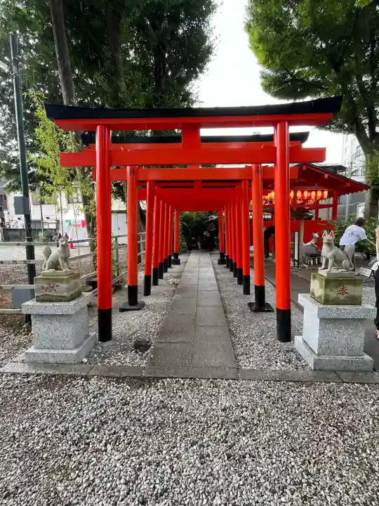 蛇窪神社の{uncategorized: "未分類", other: "その他", undefined: "問題あり", building: "その他建物", grave: "お墓", sacred_gate: "鳥居", guardian: "狛犬", statue: "像", buddha: "仏像", history: "歴史", nature: "自然", garden: "庭園", animal: "動物", pagoda: "塔", temizu: "手水舎", mountain_gate: "山門・神門", sanctuary: "本殿・本堂", subordinate: "末社・摂社", art: "芸術", scenery: "景色", jizo: "地蔵", ema: "絵馬", goshuin: "御朱印", omikuji: "おみくじ", items: "授与品その他", amulet: "お守り", goshuincho: "御朱印帳", eats: "食事", festival: "お祭り", votive_dance: "神楽", shichigosan: "七五三参", wedding: "結婚式", experience: "体験その他", initially: "初詣", around: "周辺", anti_infection: "感染症対策"}