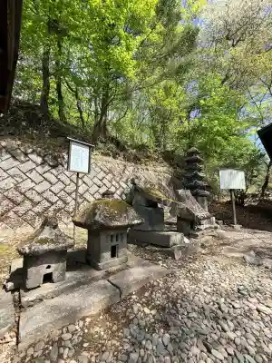 熊野皇大神社の{uncategorized: "未分類", other: "その他", undefined: "問題あり", building: "その他建物", grave: "お墓", sacred_gate: "鳥居", guardian: "狛犬", statue: "像", buddha: "仏像", history: "歴史", nature: "自然", garden: "庭園", animal: "動物", pagoda: "塔", temizu: "手水舎", mountain_gate: "山門・神門", sanctuary: "本殿・本堂", subordinate: "末社・摂社", art: "芸術", scenery: "景色", jizo: "地蔵", ema: "絵馬", goshuin: "御朱印", omikuji: "おみくじ", items: "授与品その他", amulet: "お守り", goshuincho: "御朱印帳", eats: "食事", festival: "お祭り", votive_dance: "神楽", shichigosan: "七五三参", wedding: "結婚式", experience: "体験その他", initially: "初詣", around: "周辺", anti_infection: "感染症対策"}