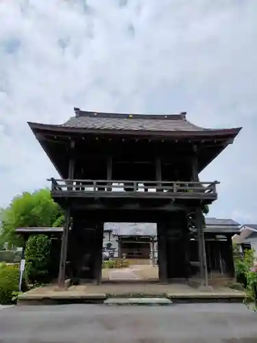 総持院の山門