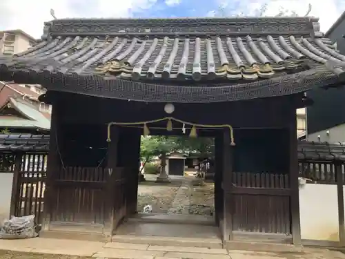 石門別神社の山門・神門