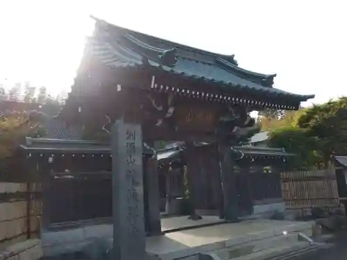 龍像寺の山門・神門