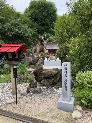 玉三稲荷神社のその他建物