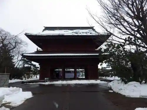 本成寺の山門