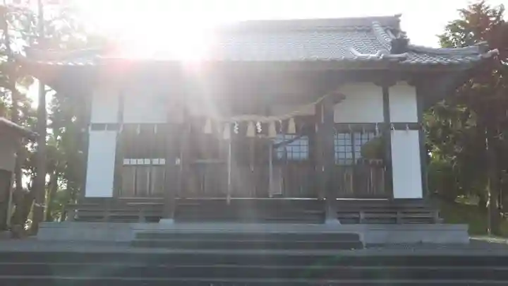 八幡神社の本殿・本堂