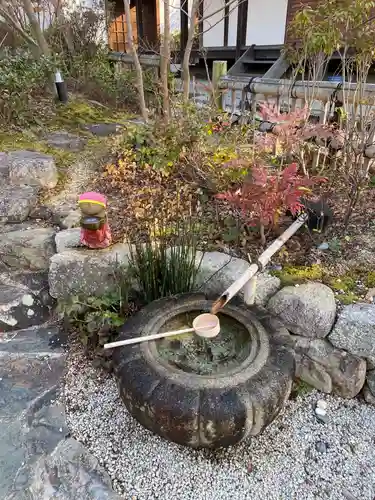 八事山 興正寺の手水舎