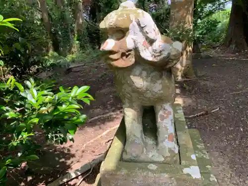 諏訪神社の狛犬