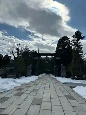 日枝神社の{uncategorized: "未分類", other: "その他", undefined: "問題あり", building: "その他建物", grave: "お墓", sacred_gate: "鳥居", guardian: "狛犬", statue: "像", buddha: "仏像", history: "歴史", nature: "自然", garden: "庭園", animal: "動物", pagoda: "塔", temizu: "手水舎", mountain_gate: "山門・神門", sanctuary: "本殿・本堂", subordinate: "末社・摂社", art: "芸術", scenery: "景色", jizo: "地蔵", ema: "絵馬", goshuin: "御朱印", omikuji: "おみくじ", items: "授与品その他", amulet: "お守り", goshuincho: "御朱印帳", eats: "食事", festival: "お祭り", votive_dance: "神楽", shichigosan: "七五三参", wedding: "結婚式", experience: "体験その他", initially: "初詣", around: "周辺", anti_infection: "感染症対策"}